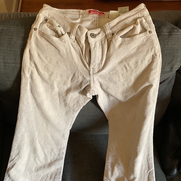 Union Bay size 5 corduroy jeans. - Picture 3 of 3